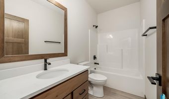 2413 E Tinley St, Brandon, SD 57005