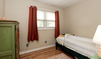 40 Dockage Rd, Bayville, NJ 08721