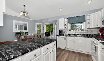 1168 Parkside Dr, Alexandria, KY 41001