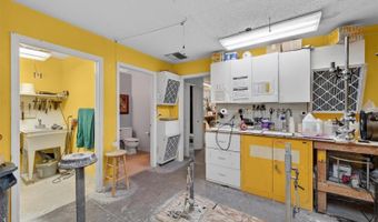 7 W MAIN St 12-14, Apopka, FL 32703