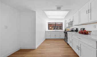 105 S Marguerita Ave A, Alhambra, CA 91801