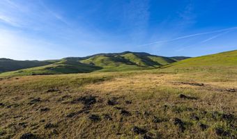 312 Sky Ridge Rd, Ashland, OR 97520