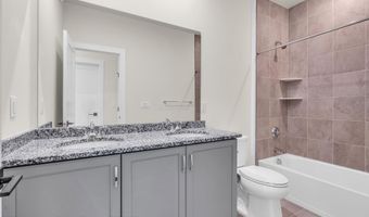 6 Augustus Dr, Middletown, NJ 07748