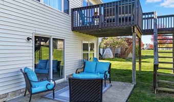 617 Eaton Dr, Aurora, OH 44202