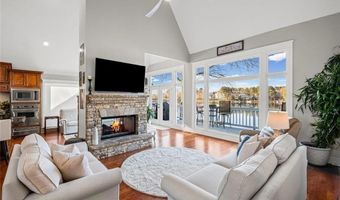 6425 Spinnaker Ln, Alpharetta, GA 30005