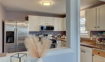 501 Woodhaven Ct 501, Cranston, RI 02920