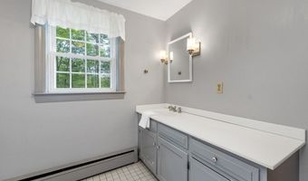 69 King Rd, Bedford, NH 03110