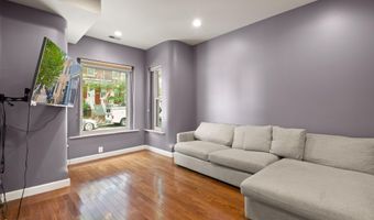 764 HARVARD St NW, Washington, DC 20001