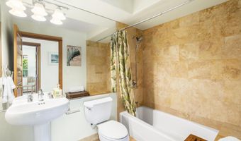 563 Mikioi Pl, Kihei, HI 96753