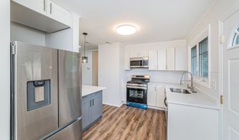 1417 N Wilke Rd, Arlington Heights, IL 60004