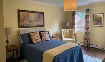 15 Royalwood Ct, Cheshire, CT 06410