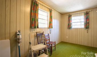 1306 Fork Mountain Rd, Bakersville, NC 28705