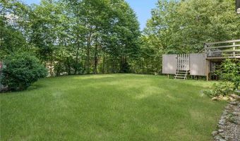 40 Red Oak Dr, Coventry, RI 02816