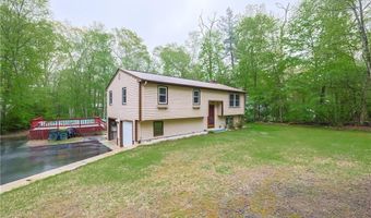 274 Courthouse Ln, Burrillville, RI 02859