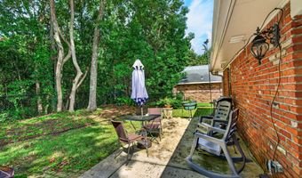 514 Sunset Dr, Bay St. Louis, MS 39520
