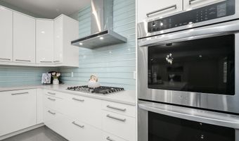 6005 ROOSEVELT St, Bethesda, MD 20817