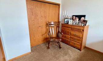 640 LAURISA Ln, Antigo, WI 54409