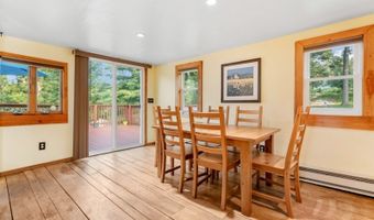 226-248 Barrett Rd, Alloway, NJ 07422