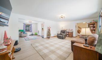 1820 W GLENDALE Ave, Appleton, WI 54914