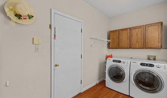 403 Arbor Glen Dr, Ballwin, MO 63021