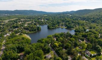 51 Zinnia Dr, Alloway, NJ 07418