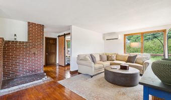 44 Winn Rd, Falmouth, ME 04105