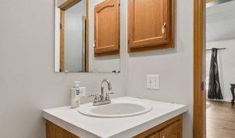 1516 N Ashland Ave, Beatrice, NE 68310