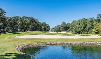 16 Greenways Ln, Lakewood, NJ 08701
