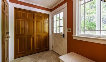 1800 Neil Creek Rd, Ashland, OR 97520