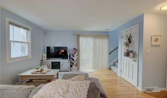 501 Woodhaven Ct 501, Cranston, RI 02920