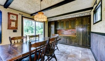 16 Lenape Ave, Andover, NJ 07860