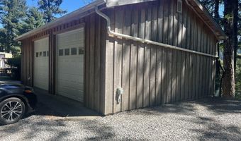 17301 Canyon Dr, Brookings, OR 97415