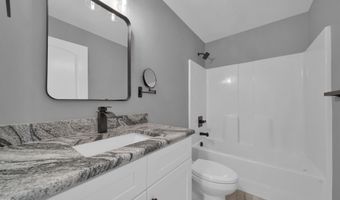 1825 State St, Algonac, MI 48001