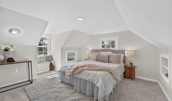 6010 BANGOR Dr, Alexandria, VA 22303