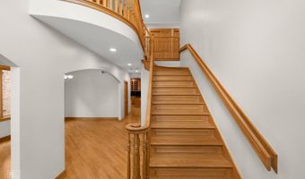 1017 E Red Oak St, Addison, IL 60101