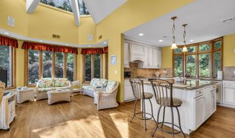 99 Holly Ln, Bayville, NJ 08721