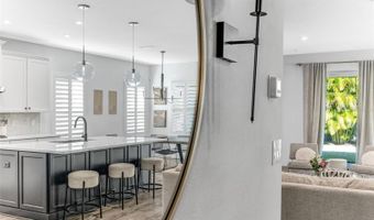 5905 SILVER SUN Dr, Apollo Beach, FL 33572