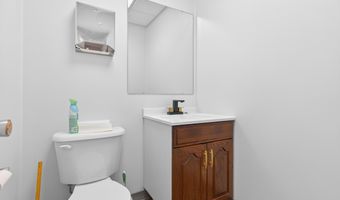 312 W Main St, Anna, OH 45302