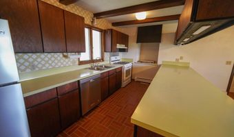 101 Hilltop Dr, Ackley, IA 50601
