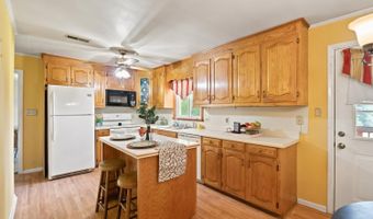 201 Frazier Rd, Altavista, VA 24517