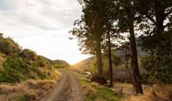 18552 Twenty Mile Rd, Adel, OR 97620