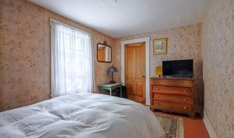 16 Francestown Rd, Bennington, NH 03442