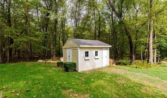 125 Stony Ln, Exeter, RI 02822