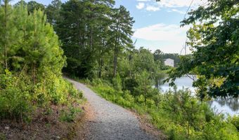 817 York Aly, Acworth, GA 30102
