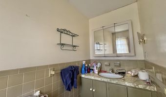 35 Hillcrest Ter, Brattleboro, VT 05301