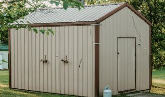 502 Bunch Ave, Ava, MO 65608
