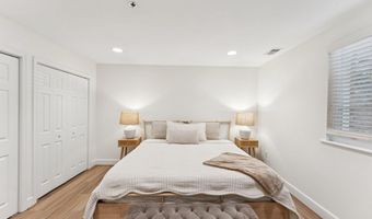 610 BASHFORD Ln 1301, Alexandria, VA 22314