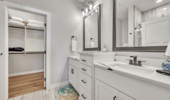 570 Linden Drive 203, Arnolds Park, IA 51331