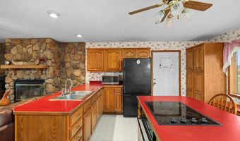 11938 Davis Rd, Alhambra, IL 62001