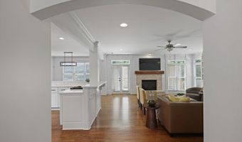 7989 Magnolia Sq, Atlanta, GA 30350
